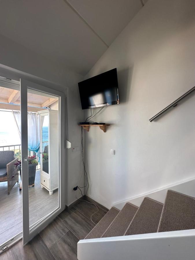 Tanis Ocean Loft Apartment Martinscica  Exterior photo